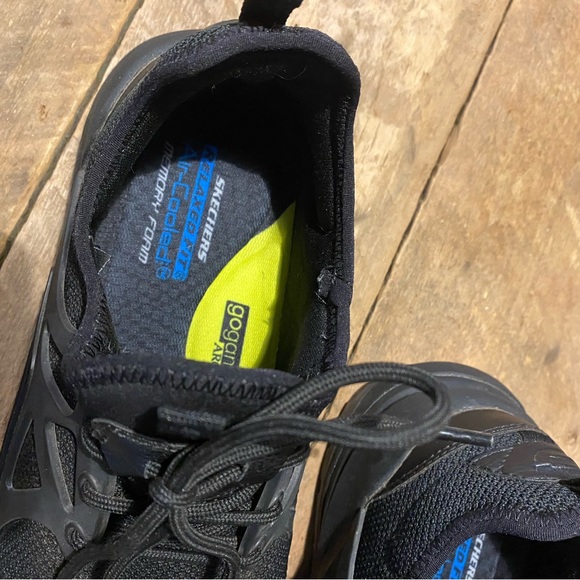 SKECHERS Relaxed Fit Slip-On Walker/Hiker - Men 7.5, Great Shape - Picture 5 of 9